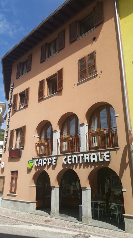 Hotel Ristorante Centrale Vestone 外观 照片