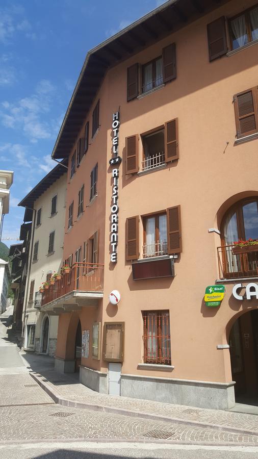 Hotel Ristorante Centrale Vestone 外观 照片