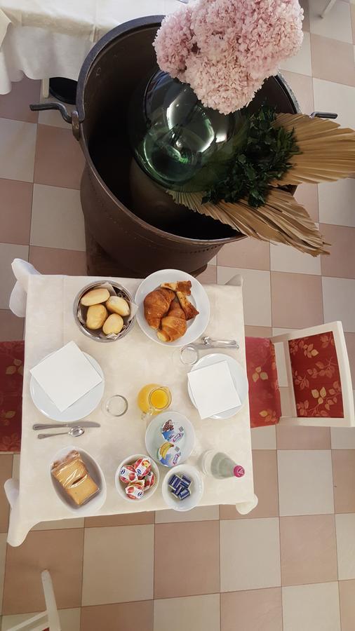 Hotel Ristorante Centrale Vestone 外观 照片