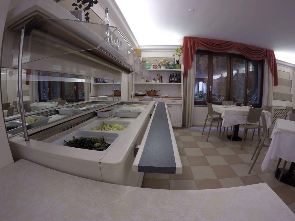 Hotel Ristorante Centrale Vestone 外观 照片
